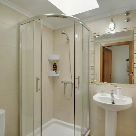 Tauro Golf And Villa